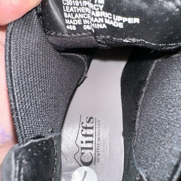 NWT! Cliffs White Mountain Wedge Boots Black Leather Ankle Booties Winter 7 M - Picture 8 of 8